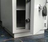 Caja Fuerte de Piso Blindada Digital
