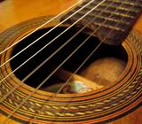 GUITARRISTA CANTANTE PARA FUNERALES