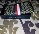 Billetera Tommy Americana