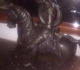 Escultura Bronce Maciso