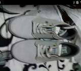 Dc Shoes Size 9