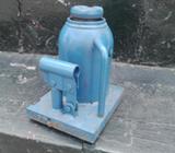 Vendo Gata de 2 Toneladas 45 Negociable