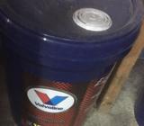 Caneca de Aceita Valvodiesel 15W-40