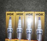 4 Bujías de Platino Ngk para 30 Mil Km