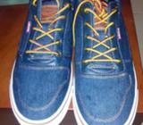 Vendo Levis Originales Nuevos Talla 41
