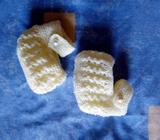 Zapatitos Tejidos a Mano Amarillos Nuevos