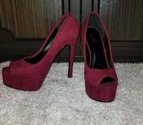 Se Venden Zapatos Color Vino