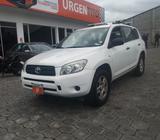 ✔ Toyota RAV4 4x2, traccion manual, con A/C
