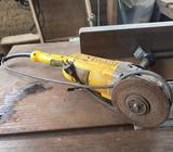 Esmeriladora Dewalt 7 2200rp D28494wb3