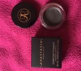 POMADA DE ANASTASIA BEVERLY HILLS