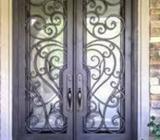 Puertas de Hierro forjado y Puertas Enrollables