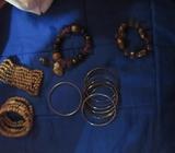 Pulseras varias