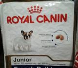 Royal Canin Bulldog Junior