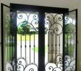 Puertas de Hierro forjado y Puertas Enrollables
