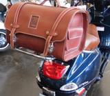 Vespa maleta 100 cuero, traida desde ITALIA