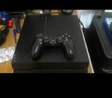 Vendo Play 4 Poco Uso