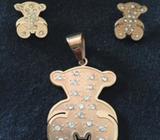 Juego De Aretes Y Dije