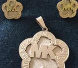 Juego De Aretes Y Dije
