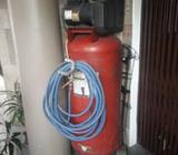 ML5006016 compresor coleman 60 galones 140 PSI 15 amp voltaje 230